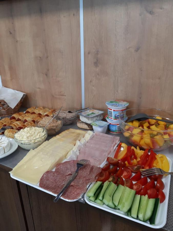 Penzion U Bustiku Sardice Kültér fotó